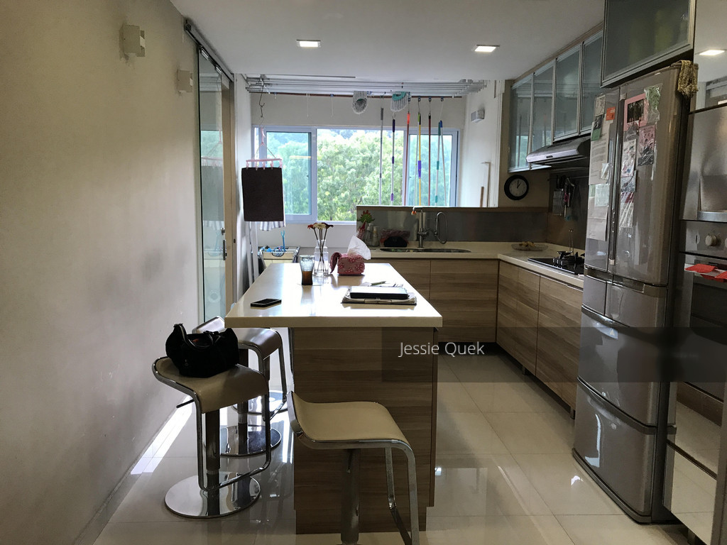 Woodlands Street 13 thumbnail photo